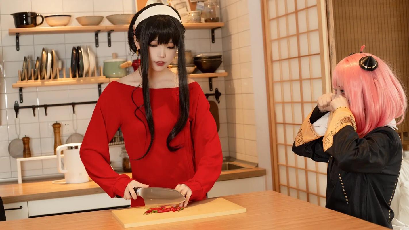 Spy x Family Yor Forger Cospla - đánh giá và giá Anime Cosplay Yor