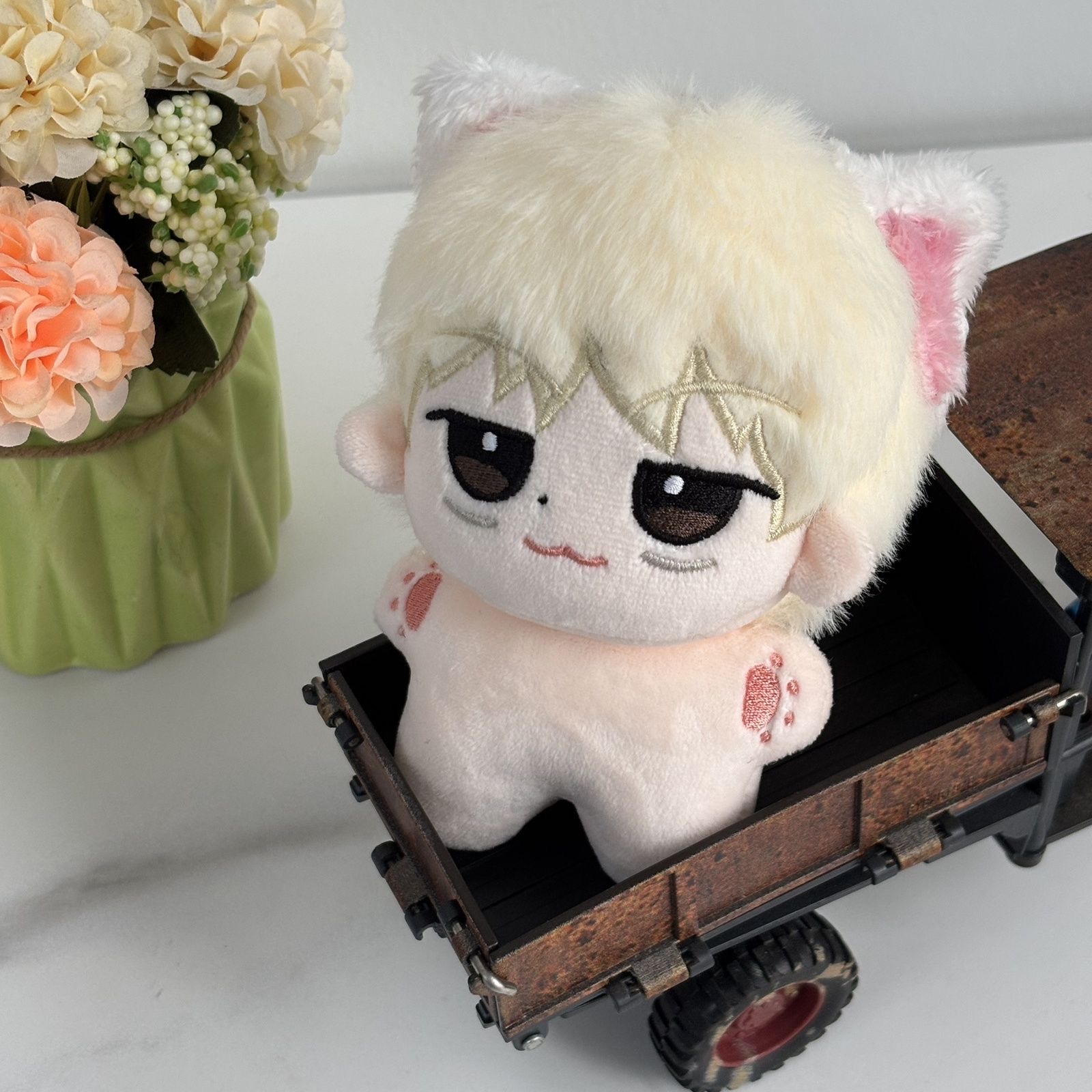First release: TOMORROWXTOGETH - đánh giá và giá Anime Cosplay Manga